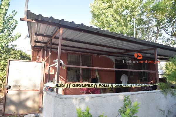 Engelli kadın evinde bıçaklanarak öldürüldü ASAYİŞ ANTALYA�NIN İLK
