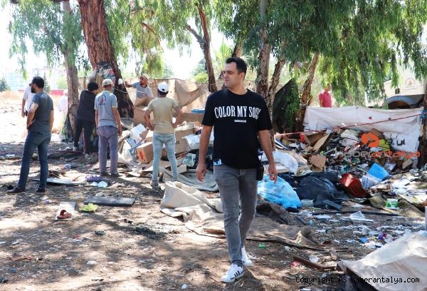 Antalya'da polis ve zabıtadan 'kötü görüntü' baskını-1