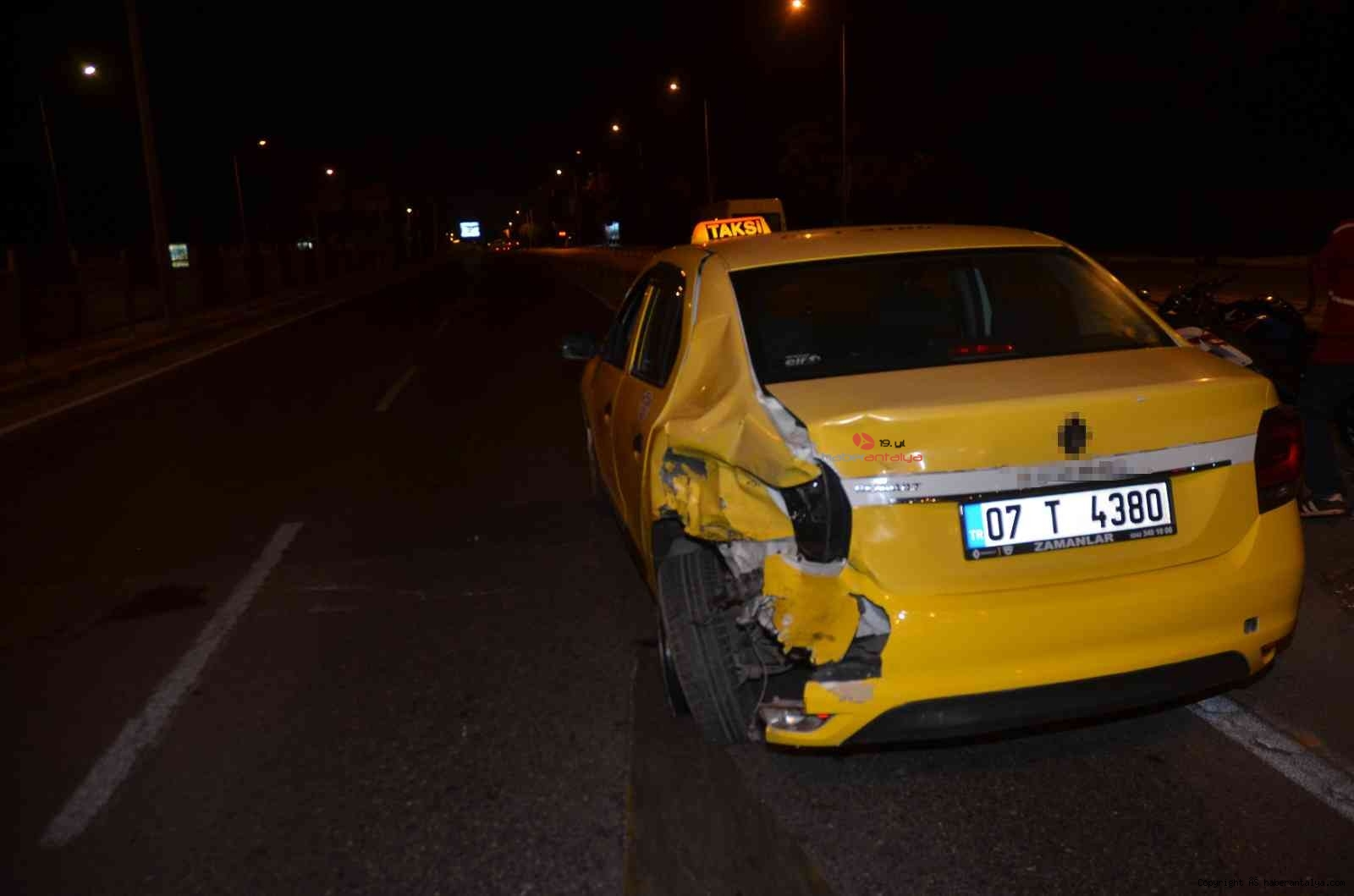 Antalya�da motosiklet kaza yapan araçlara çarptı ASAYİŞ ANTALYA�NIN