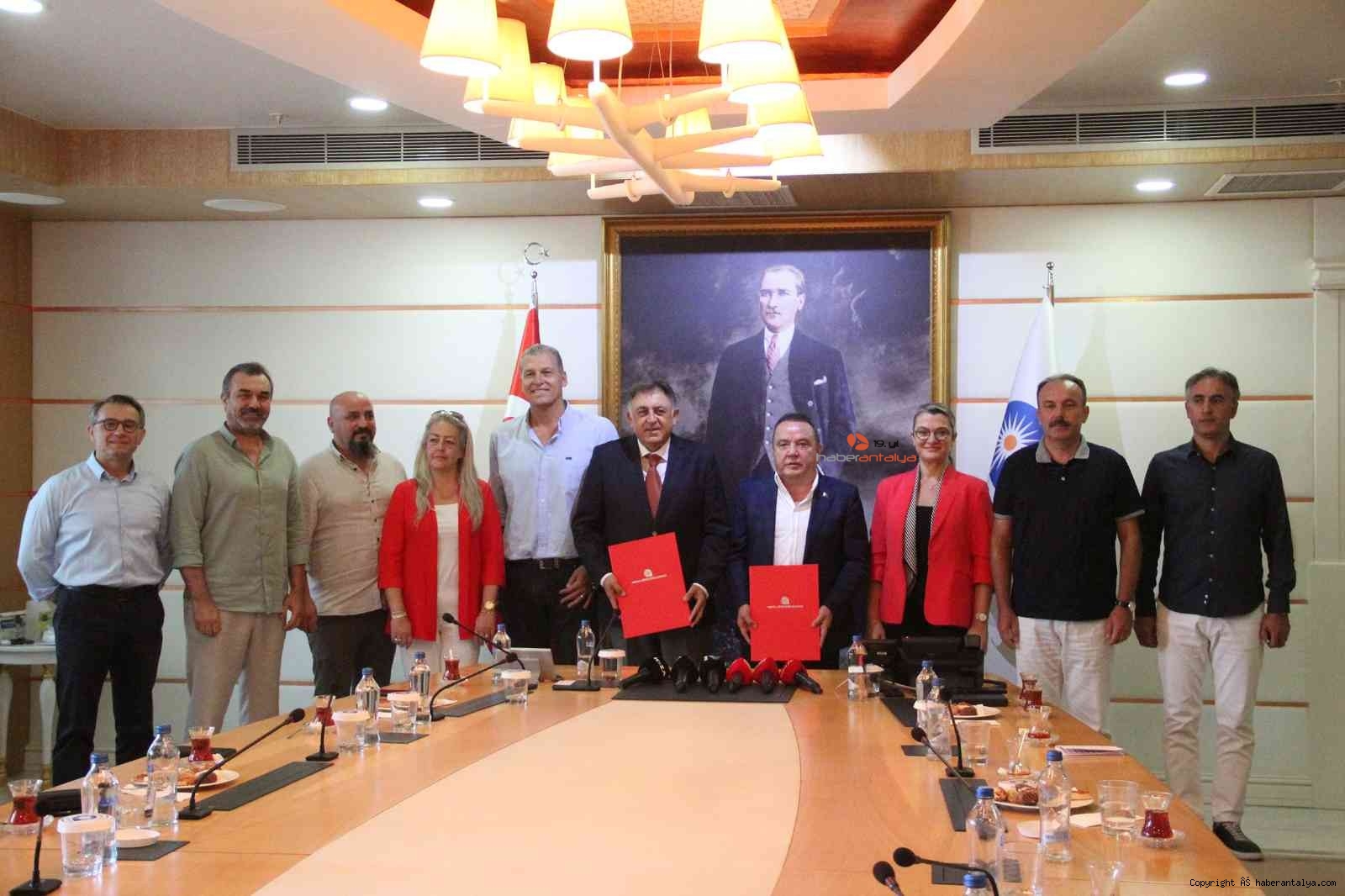 Bir dönemin kültür noktası olan �Vatan Kahvesi� açılıyor KÜLTÜRSANAT