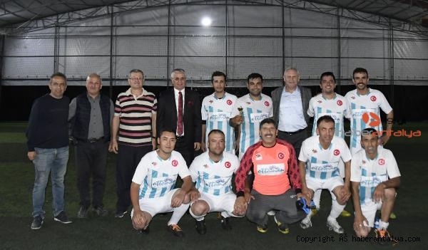 2022/10/cumhuriyet-kupasi-futbol-turnuvasi-tamamlandi-37cb65350c2f-2.jpg