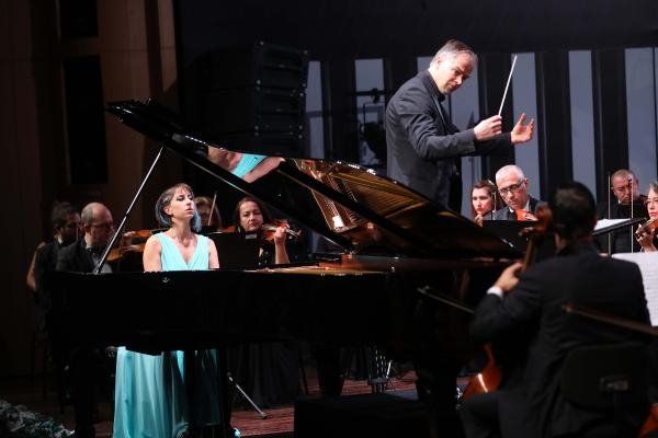 2022/12/antalya-piyano-festivalinde-senfoni-gecesi-0d016fc9051f-1.jpg