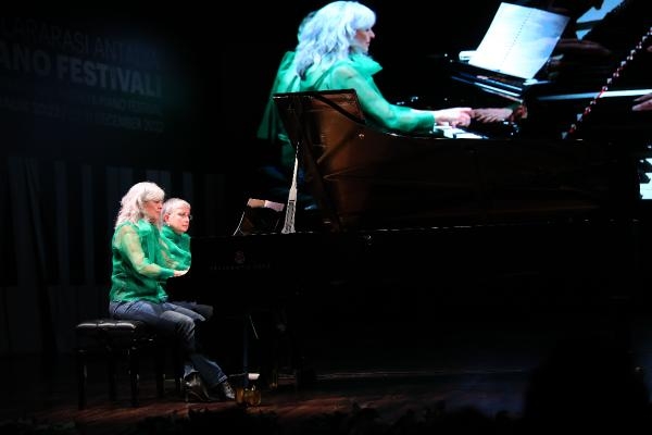 2022/12/uluslararasi-antalya-piyano-festivali-sona-erdi-7c4c4297ce76-4.jpg
