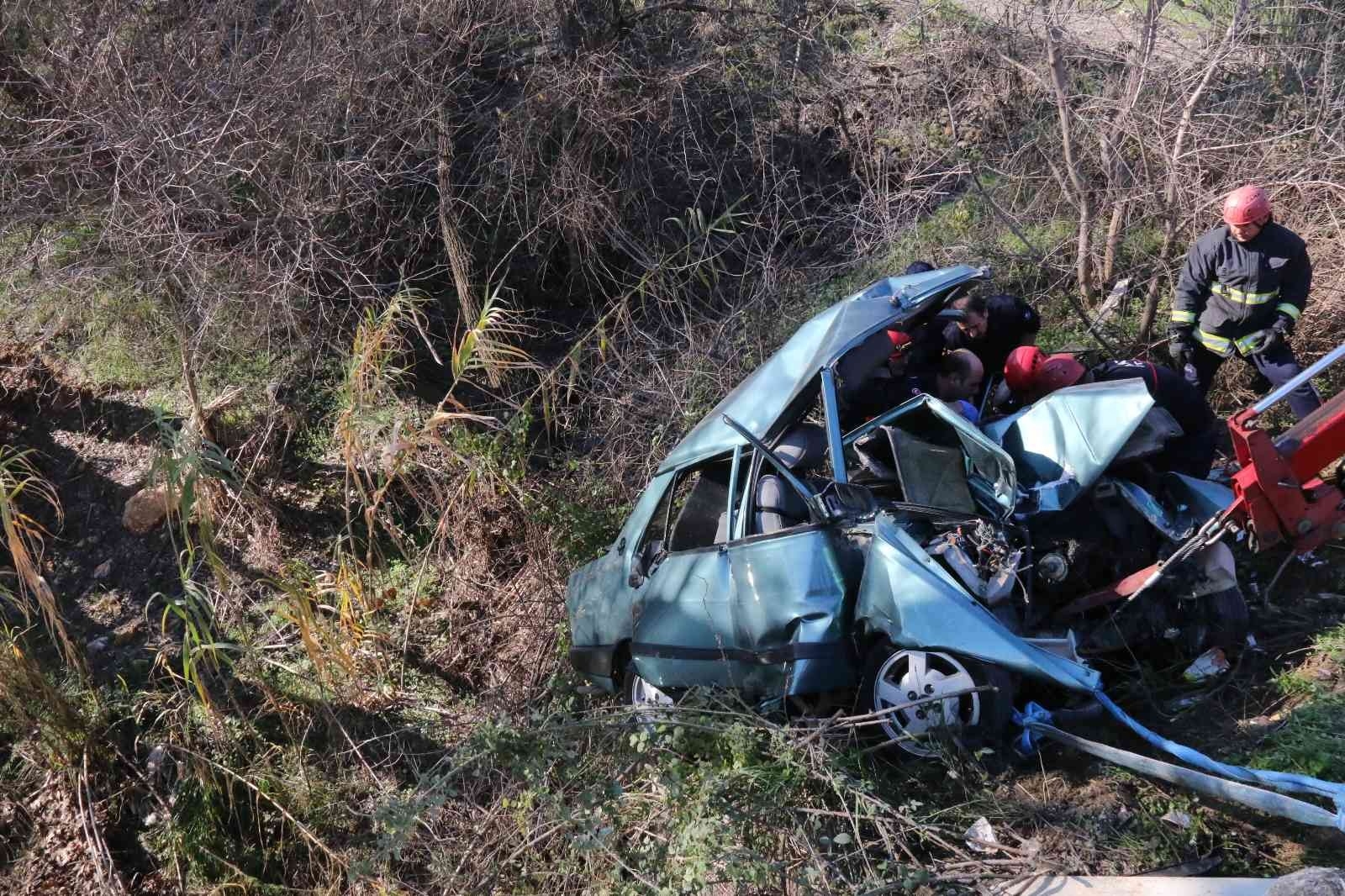 Antalya'da köprü demirine çarpan otomobilde babanın ardından, oğul da  hayatını kaybetti - ASAYİŞ - ANTALYA'NIN İLK VE TEK HABER PORTALI