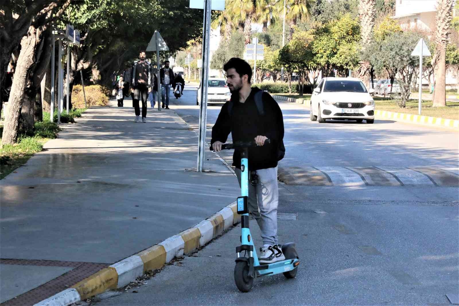 2023/01/antalyada-scooter-tedbiri-50-kilometre-hizin-uzerinde-yollarda-kullanilamayacak-20230104AW79-5.jpg