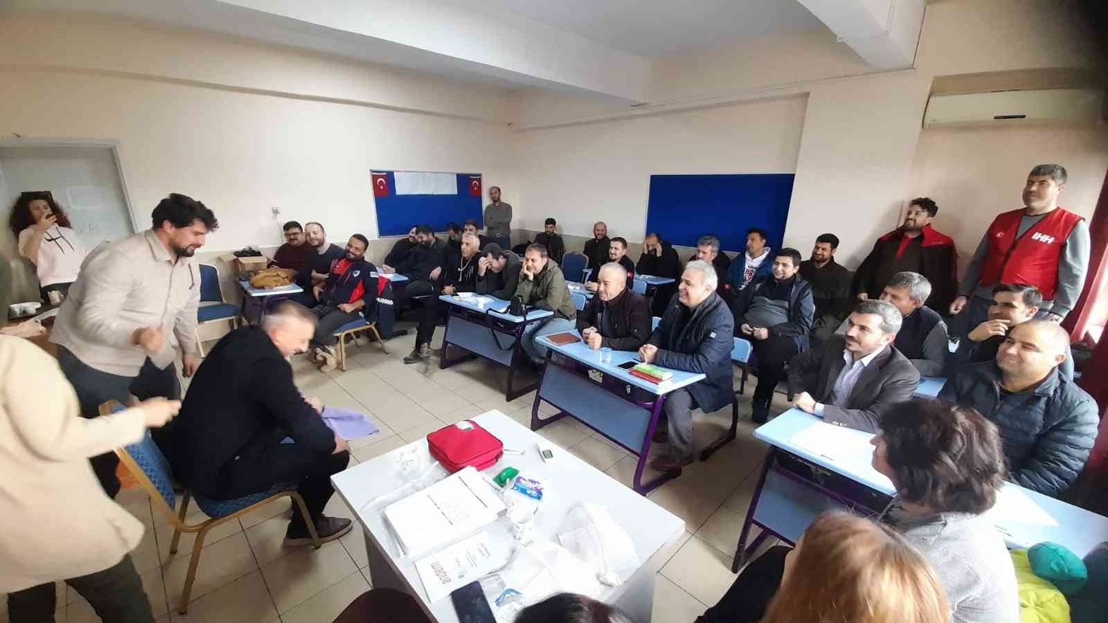 Gazipaşa'da gönüllülere ilk yardım eğitimi-2