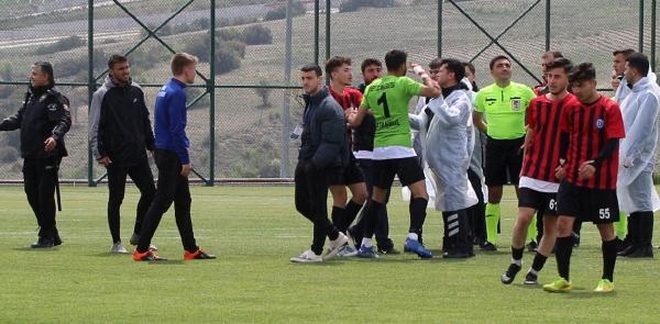 Hakem, hakaret davasından bağış karşılığında vazgeçti -2