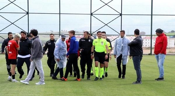 Hakem, hakaret davasından bağış karşılığında vazgeçti -3