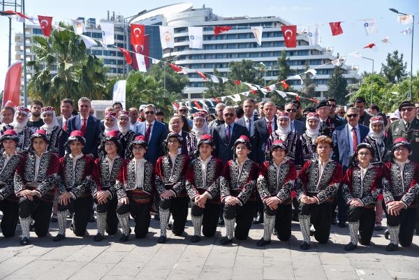 Spor salonunda 19 Mayıs töreni-1