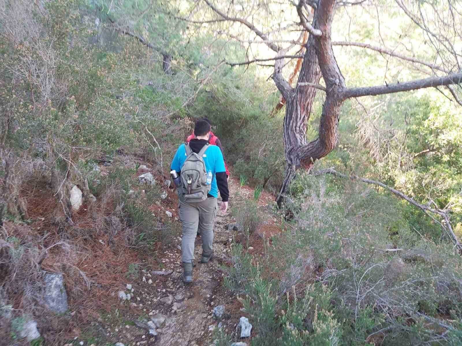 Kayıp Rus turistin telefonu bulundu, arama çalışmaları o bölgede yoğunlaştı  - ASAYİŞ - ANTALYA'NIN İLK VE TEK HABER PORTALI