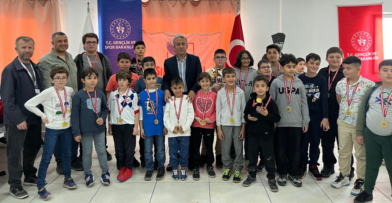 Serik'te satranç turnuvası