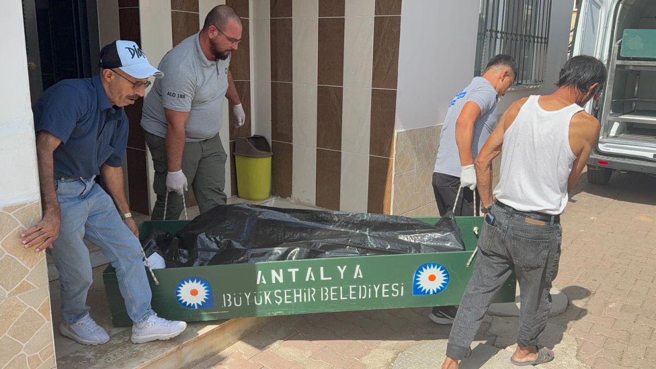 10 gün önce cezaevinden çıkan kadın, arkadaşının evinde ölü bulundu