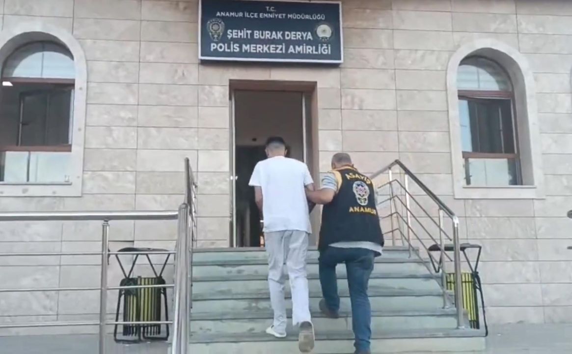 Sosyal medya üzerinden dolandıran 40 şüpheli yakalandı