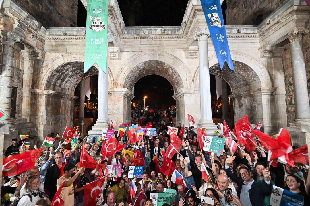 Kaleiçi Old Town Festivali'nde kültür mozaiği
