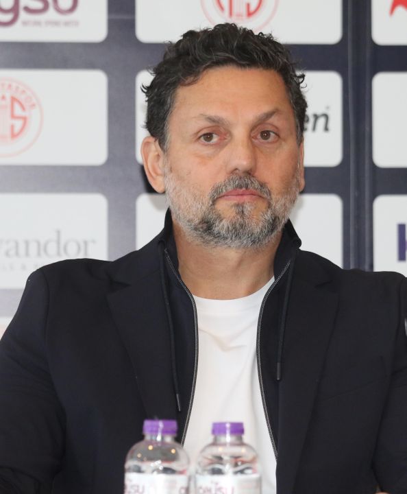 Hesap.com Antalyaspor'da Erol Bulut ile 2 yıllık sözleşme imzalandı