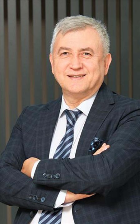 Emekliye ayrılan Kurt'a alkışlarla veda