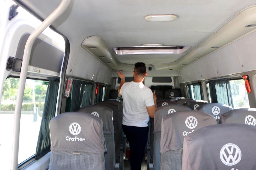 UKOME ekipleri servis araçlarını inceliyor
