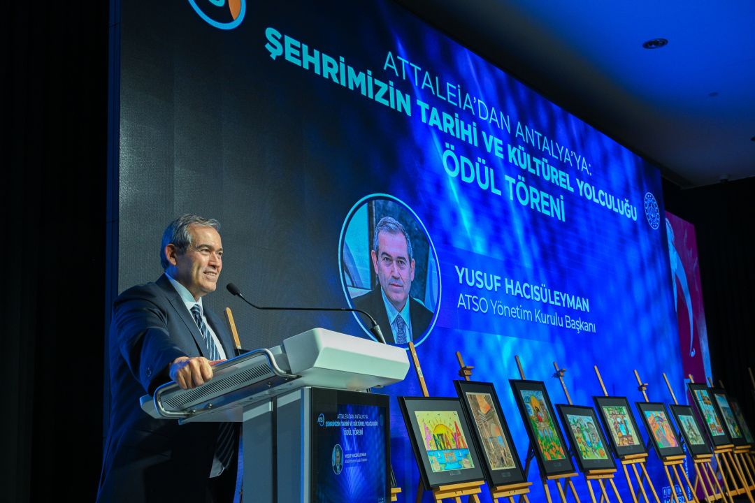 'Cumhuriyetin geleceği gençlerimizle güvende'