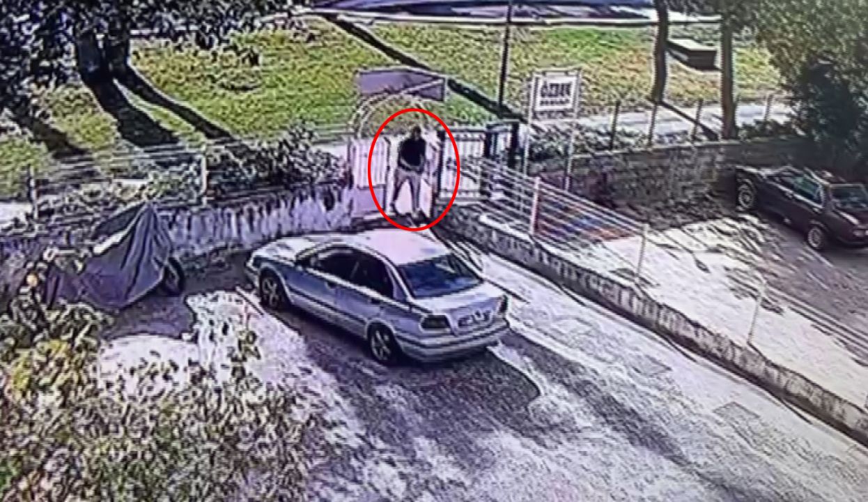 Cinayetin ardından elindeki kanı çimlere silmiş