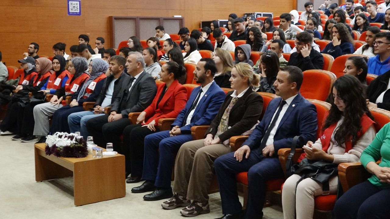 'AFAD gönüllü sayısını artırmak istiyoruz'