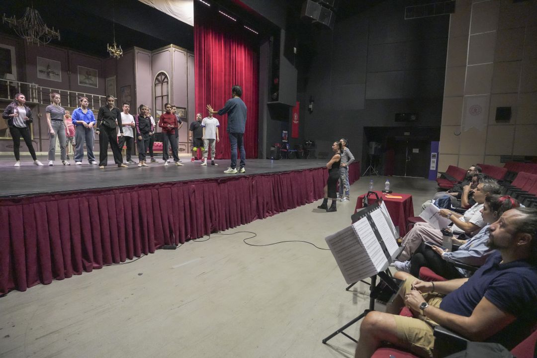 'Dino Ormanı' sahneye çıkıyor