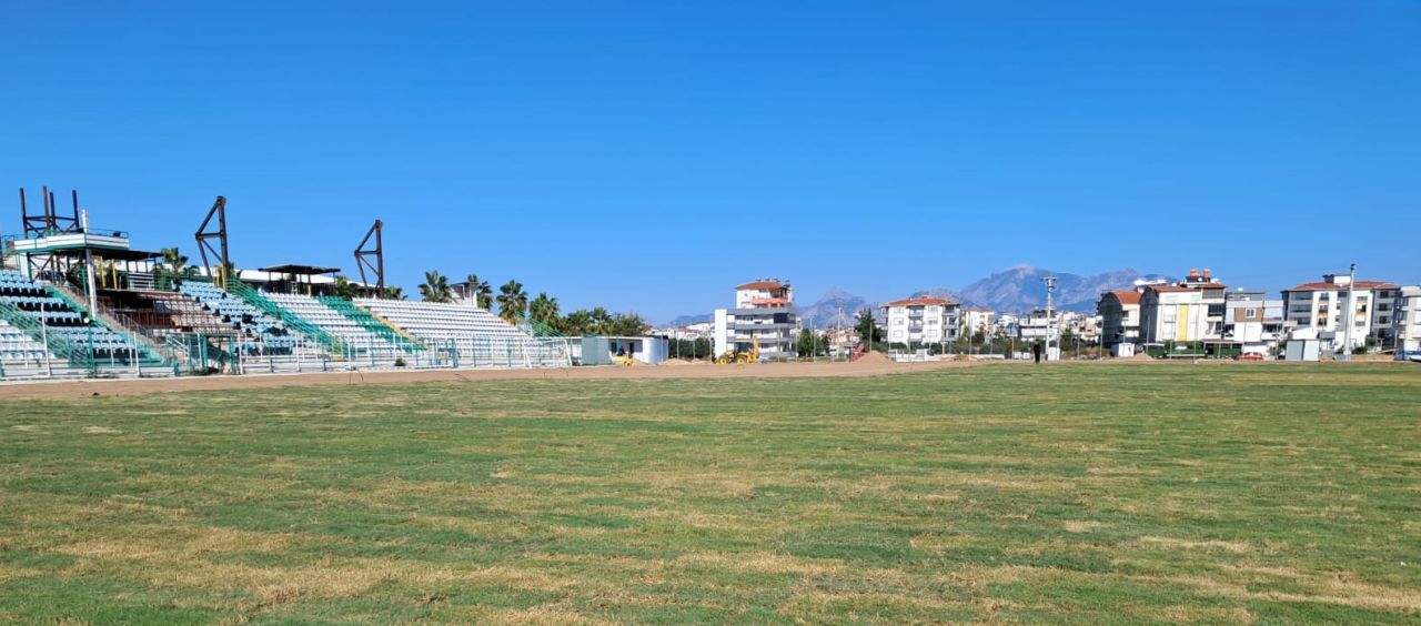 İsmail Ogan Stadyumu'nda çalışmalar sürüyor