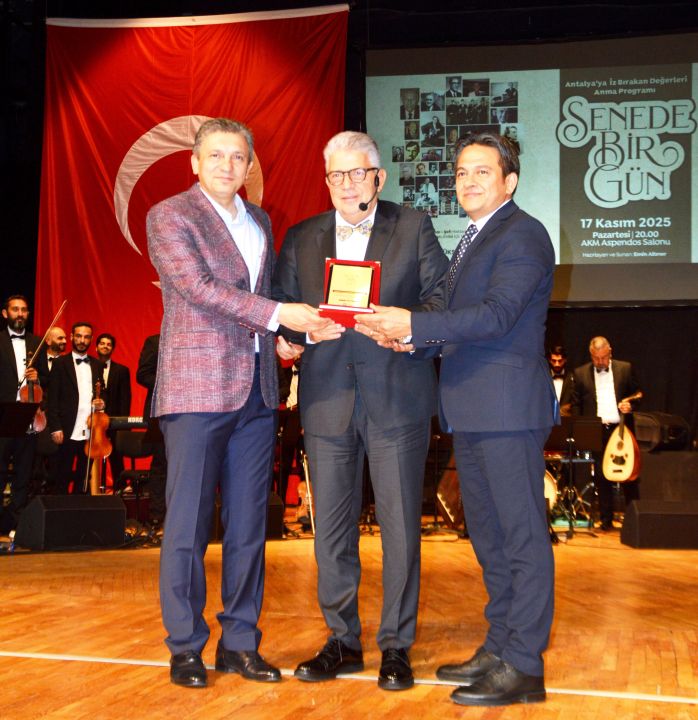 Antalya'da iz bırakanlar sahnede