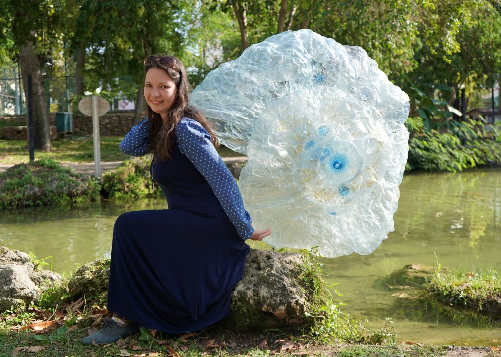 Atıkları güzelliğe dönüştürüyor