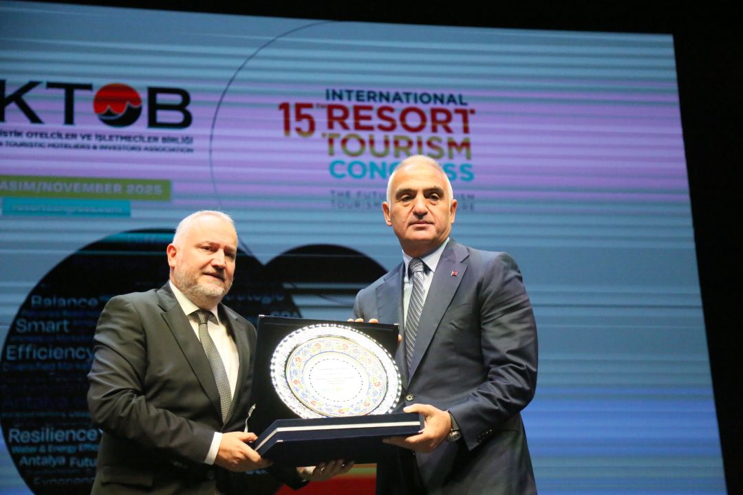 Bakan Ersoy'dan turizmde nisan-mayıs uyarısı