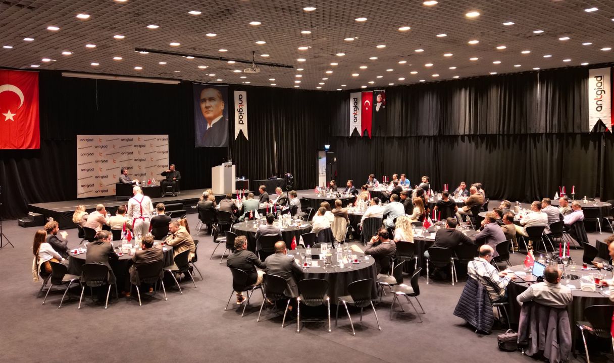 ANTGİAD'dan 'Başarı ve batış hikayesi' üzerine söyleşi