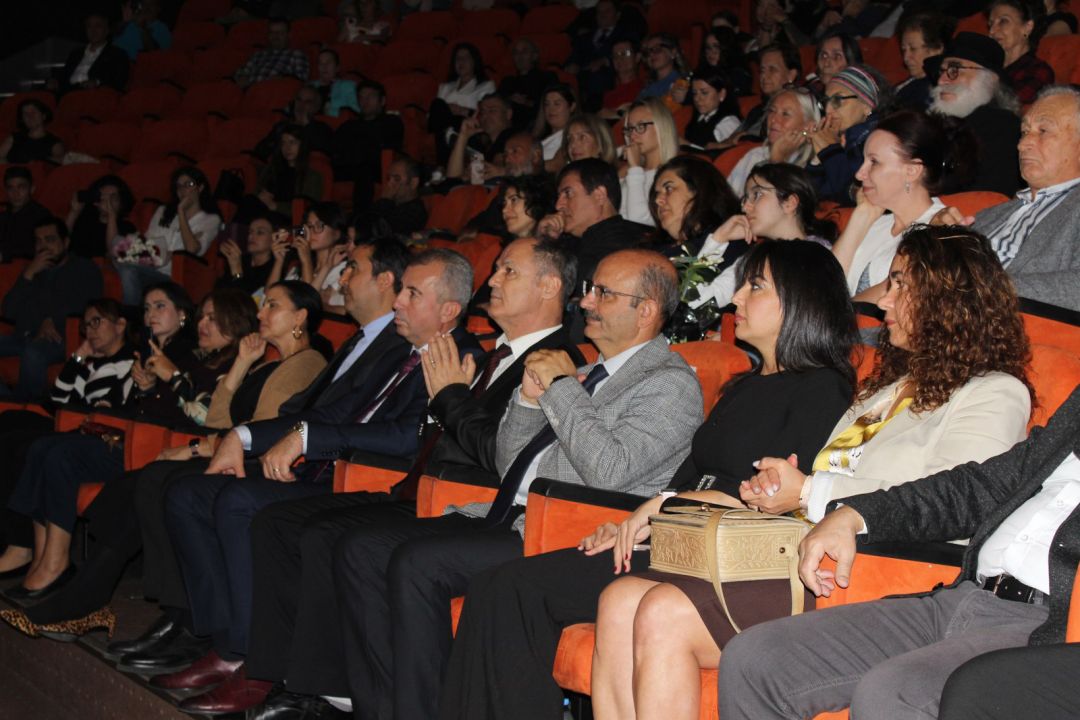 Öğretim üyelerinden Öğretmenler Günü konseri