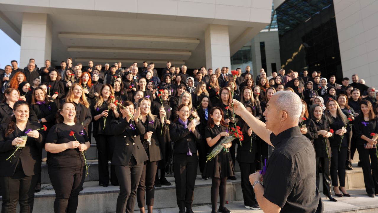 Kadına şiddete siyah tepki