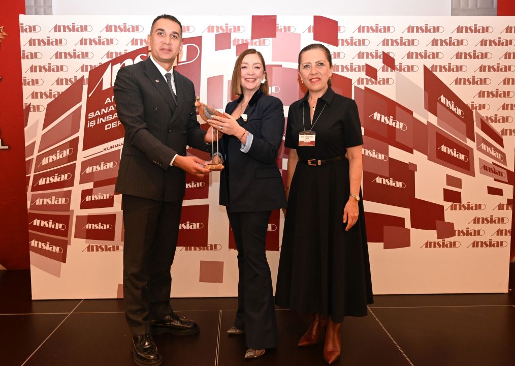 Arzu Kaprol: Moda ve teknolojiyle bugünden geleceği inşa ediyoruz