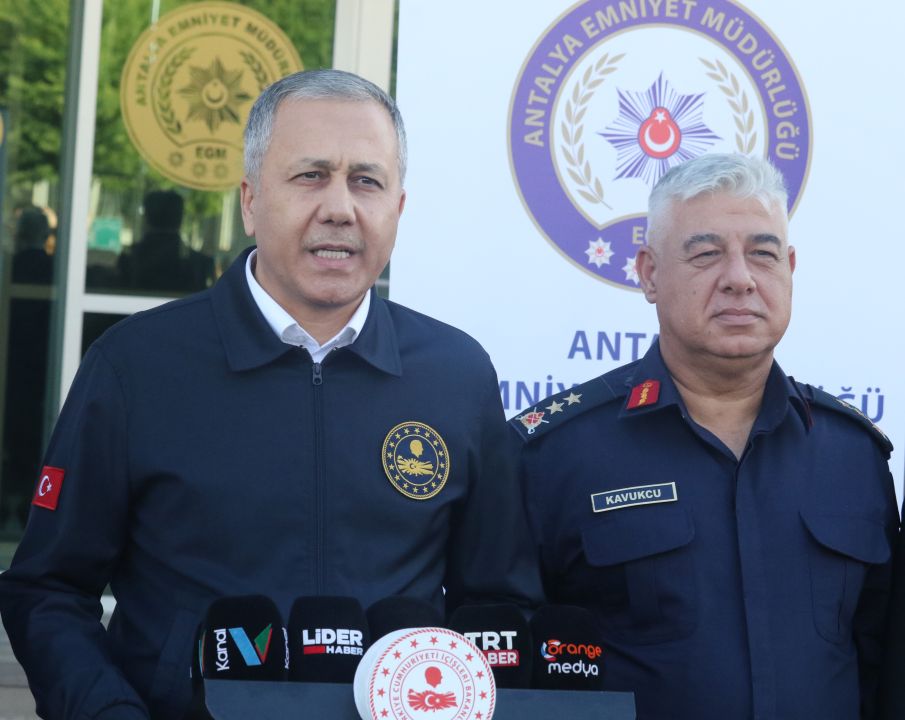 Yerlikaya: 17 ilde düzenlenen uyuşturucu operasyonunda 458 şüpheli gözaltına alındı