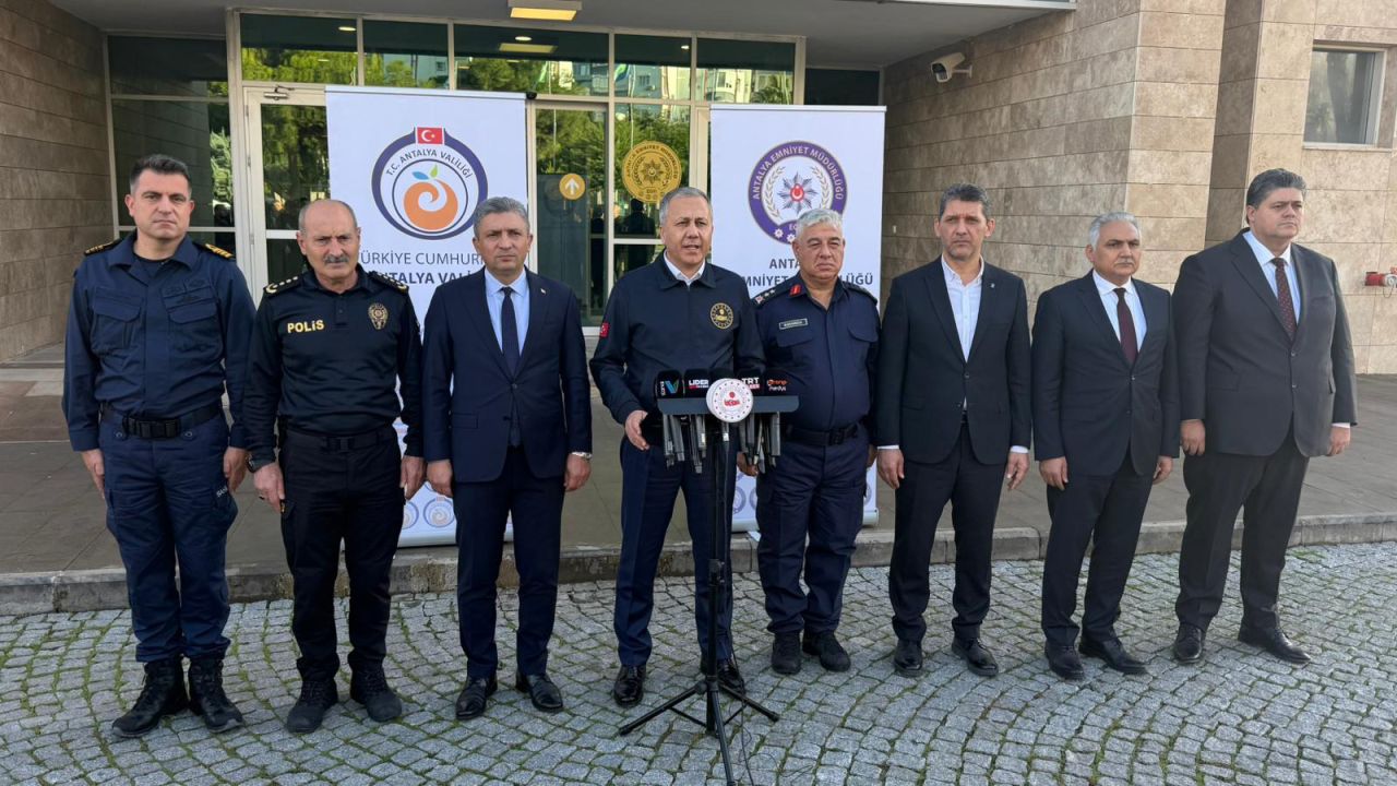 Yerlikaya: 17 ilde düzenlenen uyuşturucu operasyonunda 458 şüpheli gözaltına alındı