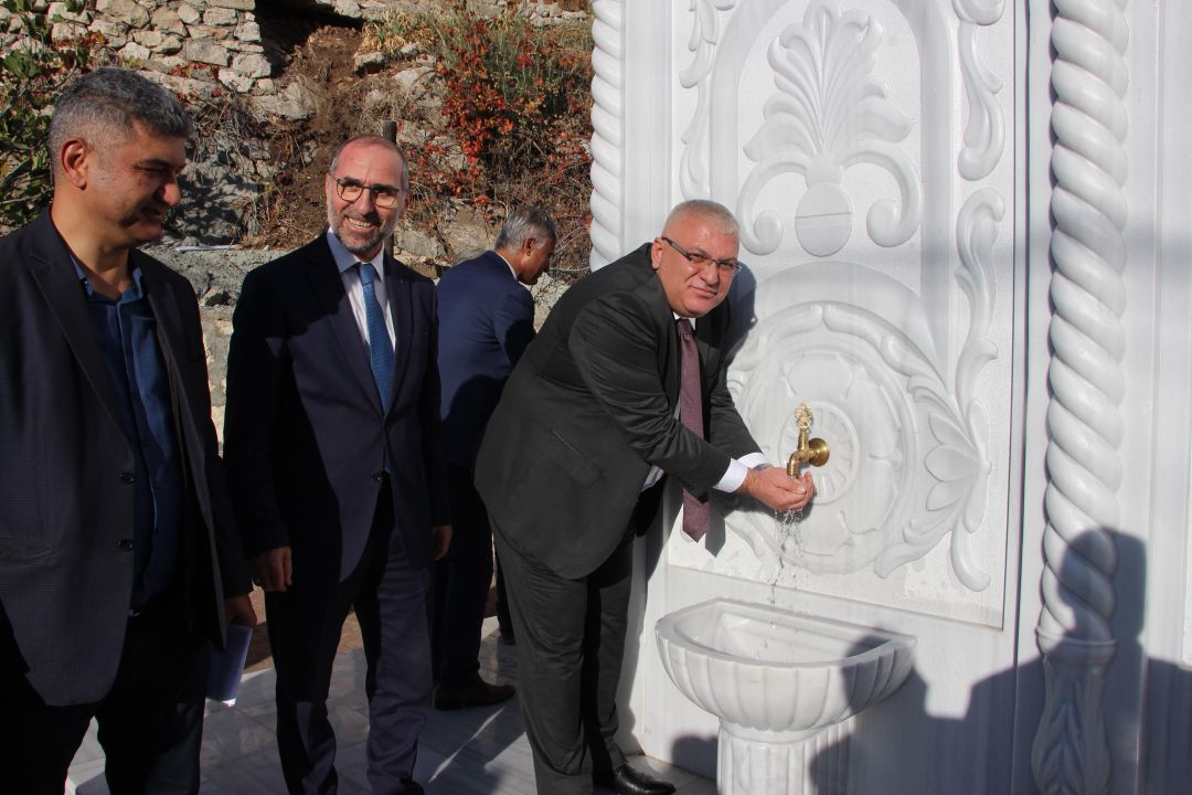 Yayla mahallesine yaptırılan çeşme açıldı