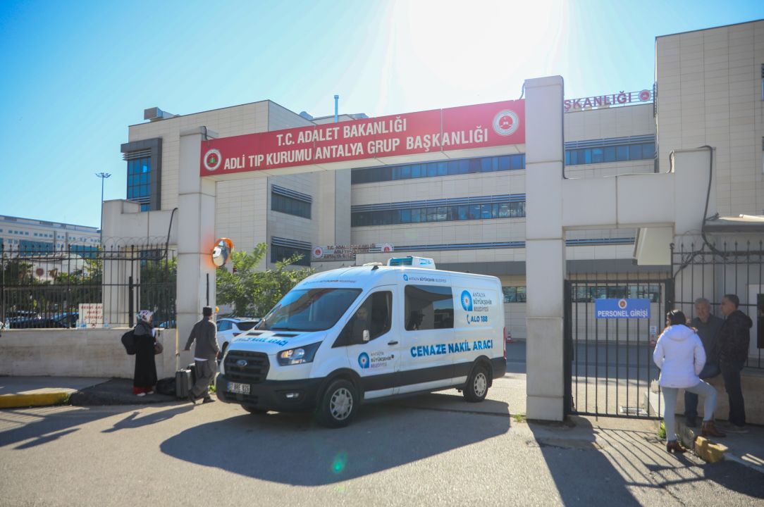 Motosiklet kazasında ölen Batuhan'ın cenazesini gözyaşları içinde aldılar