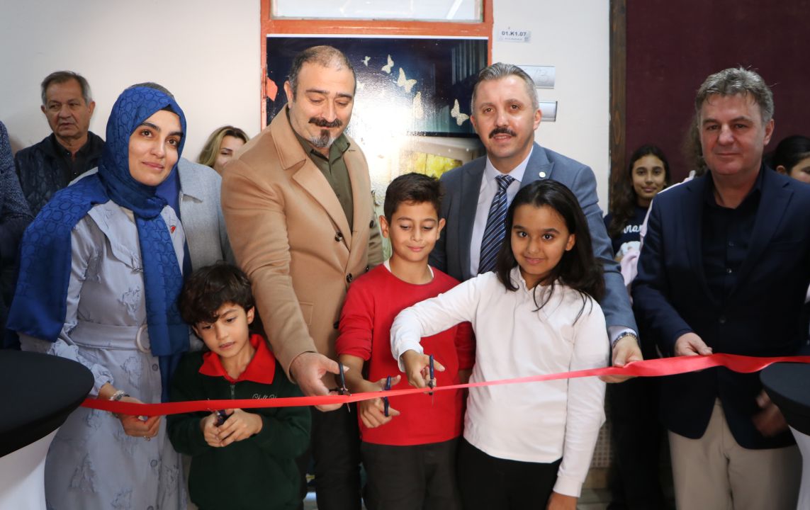 Hayırsever aileden okula müzik sınıfı