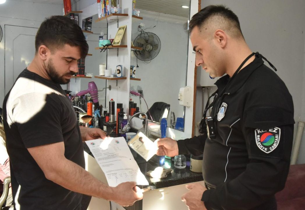 Kepez Zabıtası’ndan berber denetimi