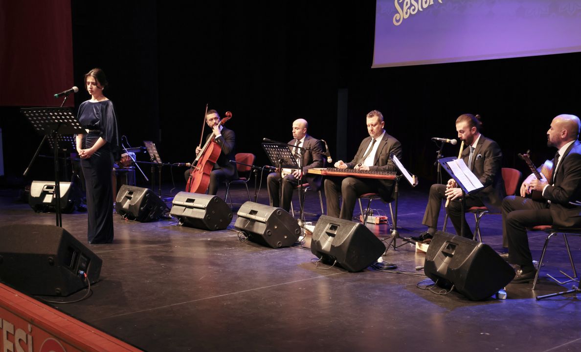 Akif'ten Hakk'ın Sesleri konseri