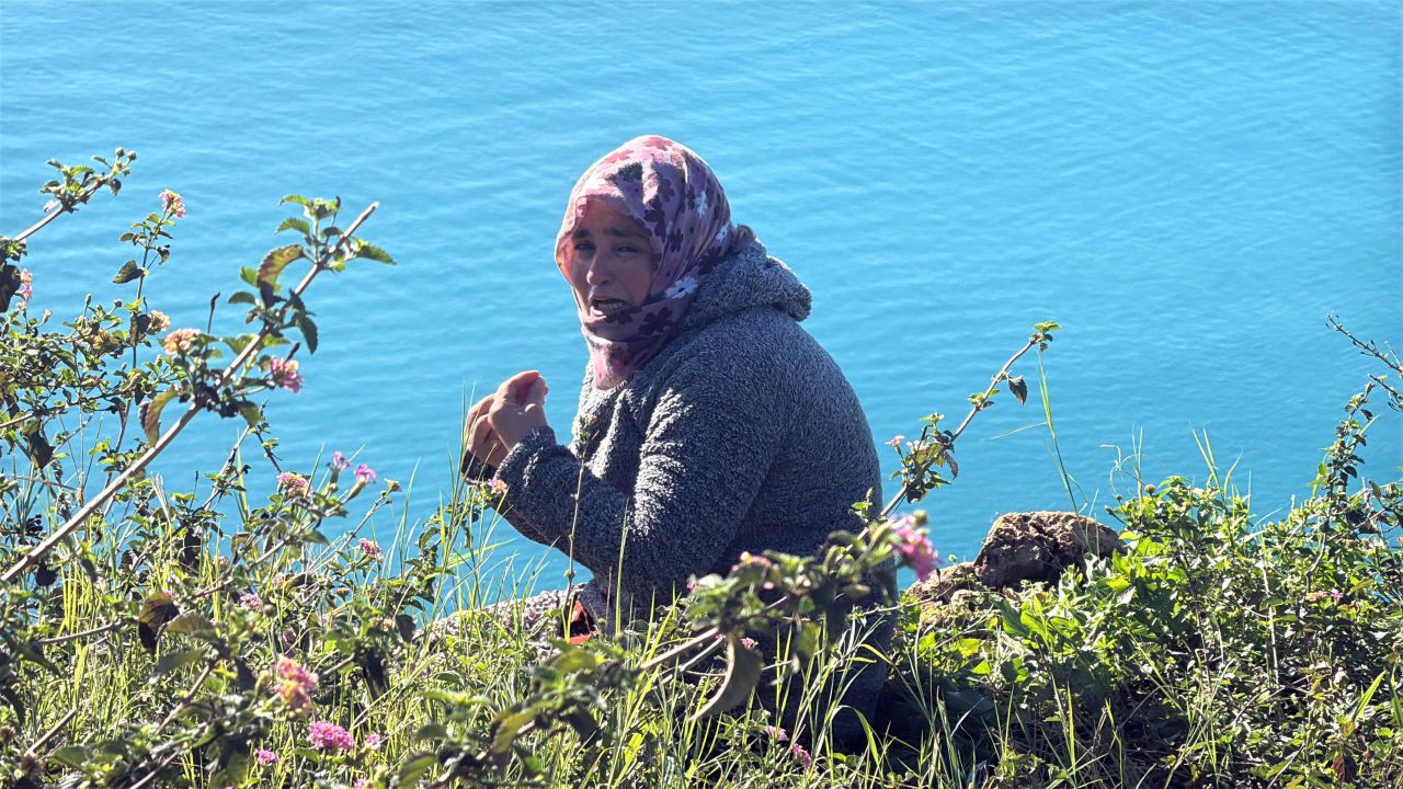 Otizmli çocuğunun başka şehre gönderilmesini istemeyen anneye bakanlık el uzattı