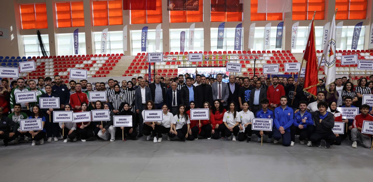 Ünilig Bilek Güreşi Türkiye Şampiyonası başladı