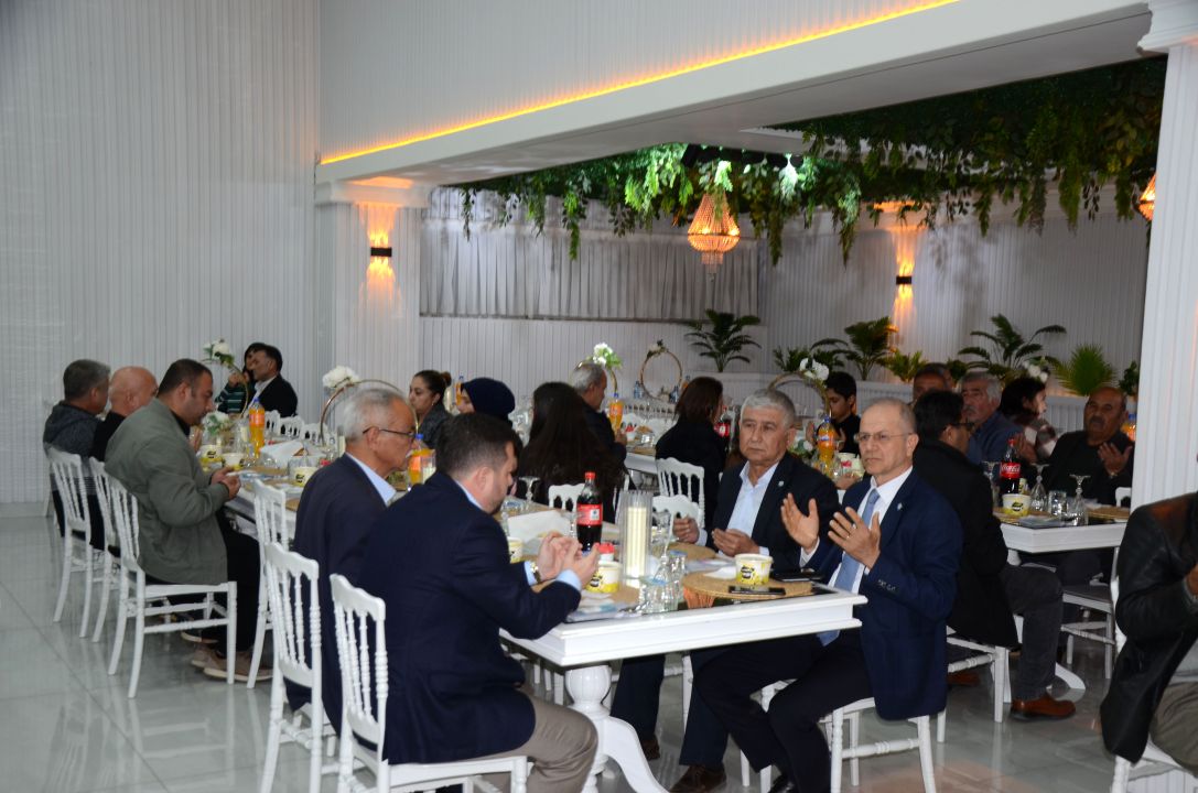 Şehit aileleri ve gazilerle iftar