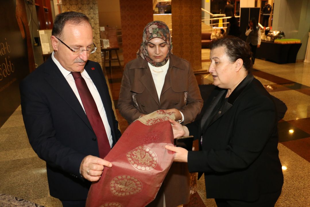 Selçuklu'nun 800 yıllık unutulan kumaşları yeniden dokundu