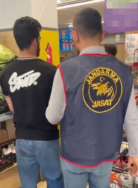 Hırsızlık şüphelisini JASAT yakaladı