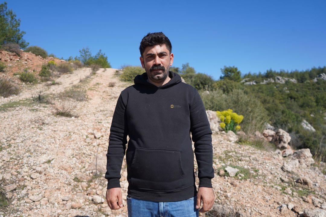 Kulakları kesilen yavru köpeklerin 30-40 bin liraya satıldığını söyleyerek şikayetçi oldu