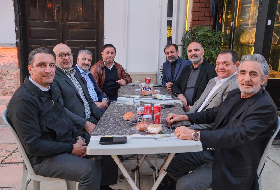 Kaleiçi'nde büyük iftar buluşması