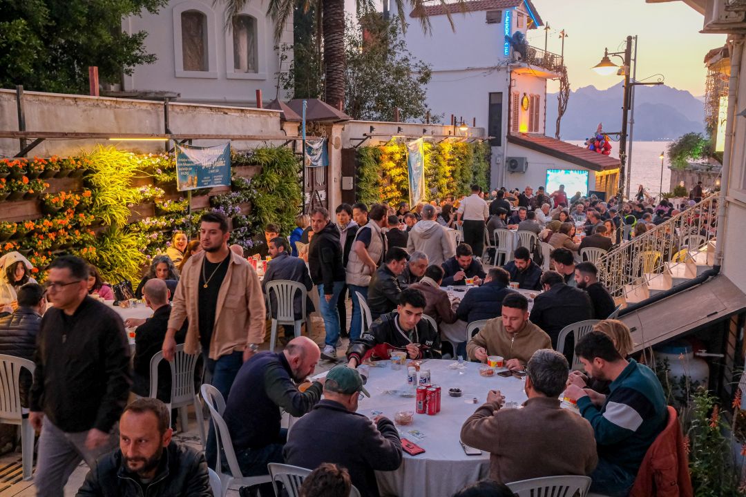 Kaleiçi'nde büyük iftar buluşması