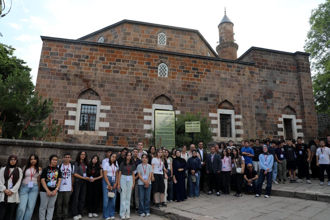 Antalya'dan Ahlat'a Selçuklu köprüsü