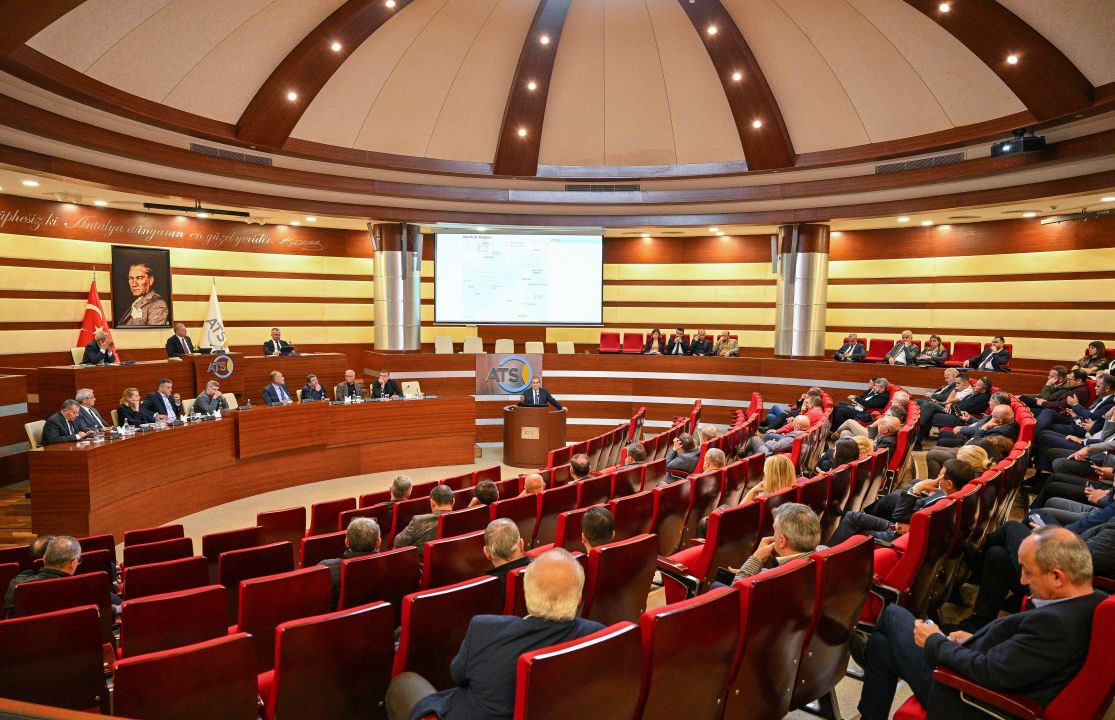 ATSO meclisinde gündem savaş